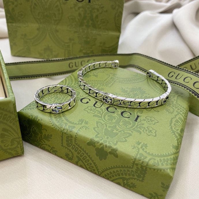 Double Gucci Interlocking Gucci Wide Ring